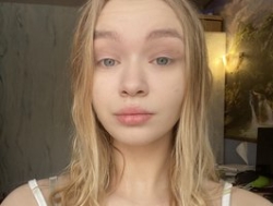 Watch HerminiaLanting´s Live Show on BongaCams