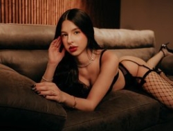 Watch SolAvelar´s Live Show on BongaCams