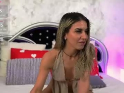 Watch sofie_vanss´s Live Show on Chaturbate