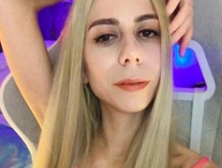 Watch -Light-Fury-´s Live Show on BongaCams