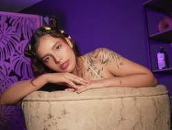 Watch AmyScott´s Live Show on BongaCams