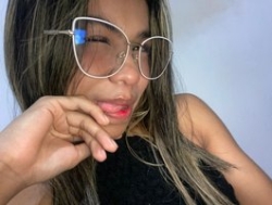 Watch karinna-santana´s Live Show on BongaCams