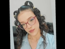 Check thayri_chica´s Real-Time Streaming Adult Shows