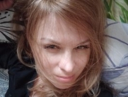 Watch BlondeFox´s Live Show on BongaCams