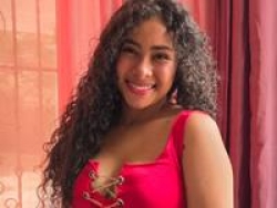 Watch Luciatoloza1´s XXX Show and Chat!