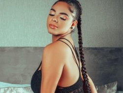 Watch SERENNAWALACE´s Live Show on ItsLive