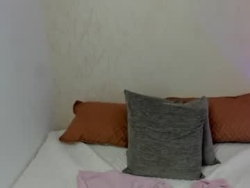 Watch chloesmith9´s Live Show on Chaturbate