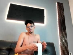 Watch beardman_69´s Live Show on Chaturbate