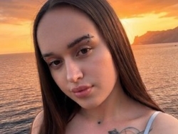 Watch MidnightMuse55´s Live Show on ItsLive