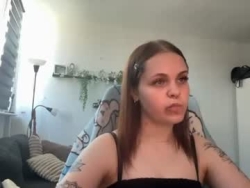 Watch abbyhotgirl´s Live Show on Chaturbate