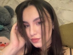 Watch Nelie-Evans´s Live Show on BongaCams