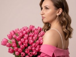 Watch MagicalLouu´s Live Show on BongaCams