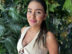 Watch SophieWatsonX´s Live Show on BongaCams