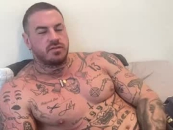 Watch daddyblackisback´s Live Show on Chaturbate