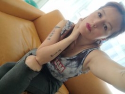 Watch Amberr35´s Live Show on BongaCams