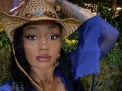 Watch MZZZWETWET´s Live Show on ItsLive