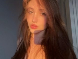 Watch MaiiaMitchell´s Live Show on ItsLive