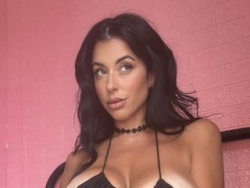 Watch VickieJay´s Live Show on ItsLive