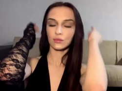 Watch aylinblush´s Live Show on Chaturbate
