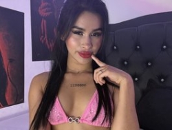 Watch Lizzy-Bonnie´s Live Show on BongaCams