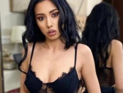 Watch RebeccaRay´s Live Show on BongaCams