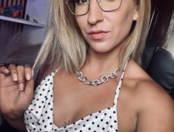 Watch Shofiv´s Live Show on BongaCams