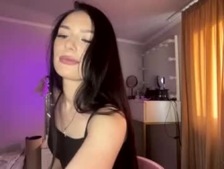 Watch reginavandivier´s Live Show on Chaturbate