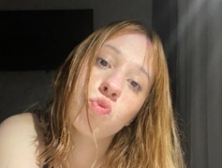 Watch LiziEmberly´s Live Show on BongaCams