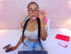 Watch amarantha-love18´s Live Show on BongaCams