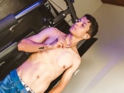 Watch AgarEvans´s Live Show on ItsLive