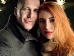 Watch HotFox23´s Live Show on BongaCams