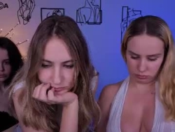 Watch emilynxx´s Live Show on Chaturbate