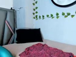 Watch yanigrel01_´s Live Show on Chaturbate