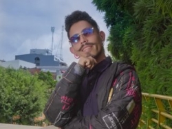 Watch NoahTylor´s Live Show on ItsLive