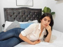 Watch Isabellaprice´s Live Show on BongaCams