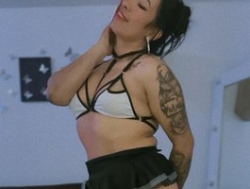 Watch kylee79´s Live Show on BongaCams