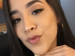 Watch Ary_Blair´s Live Show on ItsLive