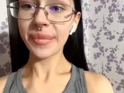 Watch ameehughart´s Live Show on Chaturbate