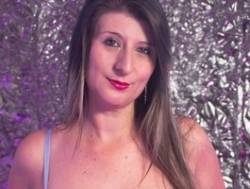 Watch victoriaqueen2´s Live Show on BongaCams