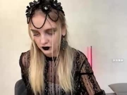 Watch sunbarstow´s Live Show on Chaturbate