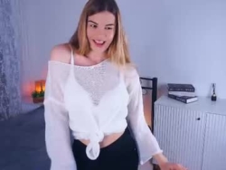 Watch mackenziemejias´s Live Show on Chaturbate