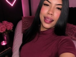 Watch Michelle-Vixen´s Live Show on BongaCams