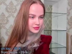 Watch kira_here_´s Live Show on Chaturbate
