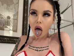 Watch NaomyFlame´s Live Show on BongaCams