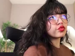 Watch saphyralux´s Live Show on Chaturbate