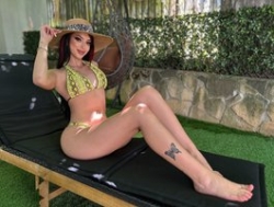 Watch AlissonNova´s Live Show on BongaCams