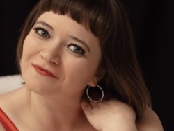 Watch anya1010´s Live Show on BongaCams