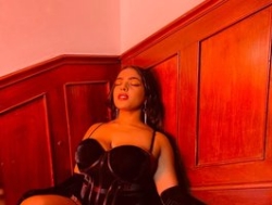 Watch Jade-Nair´s Live Show on BongaCams