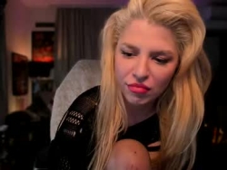 Watch unicornsandboobs´s Live Show on Chaturbate