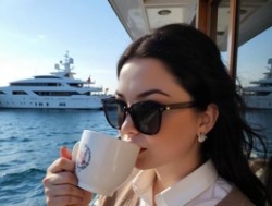 Watch RosieMoons´s Live Show on BongaCams